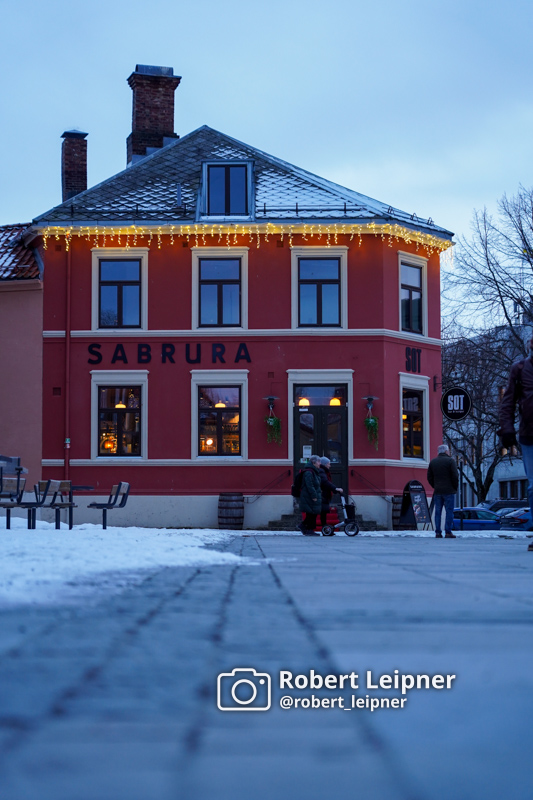 Lichterketten in der Innenstadt von Trondheim