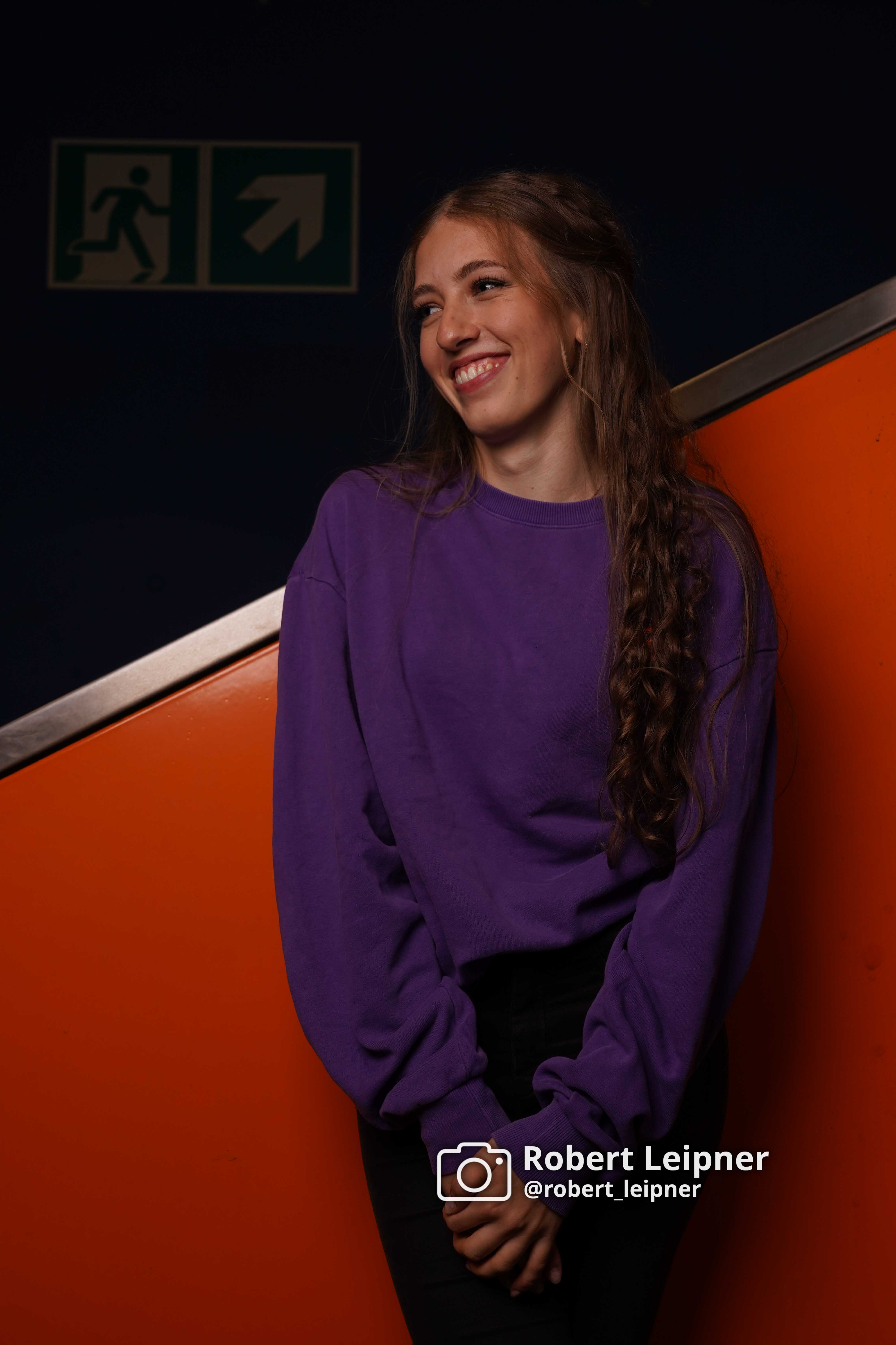 weibliches Model in der U-Bahn Station Olympiaeinkaufszentrum