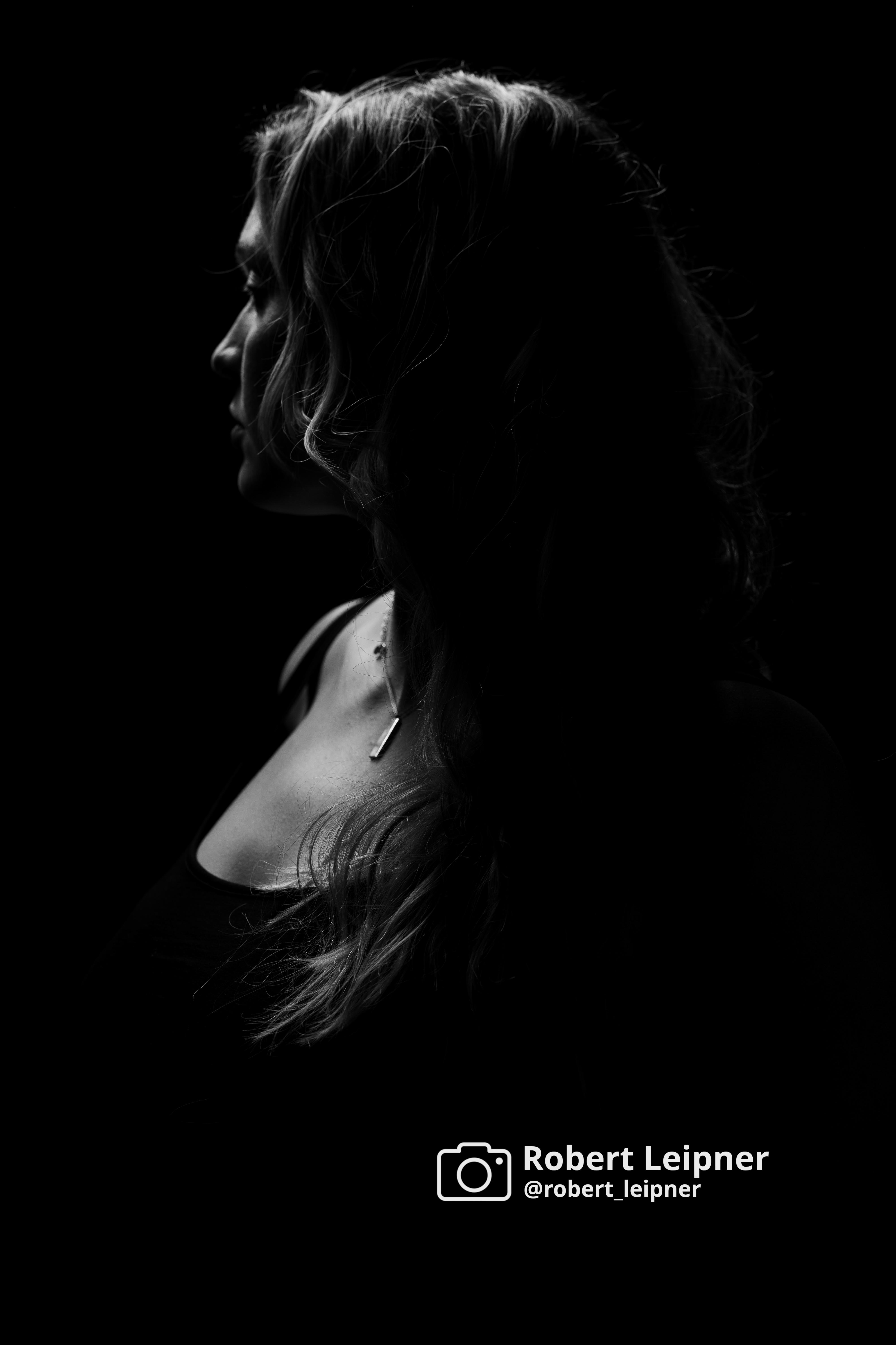 lowkey shot im Studio mit Silhouette